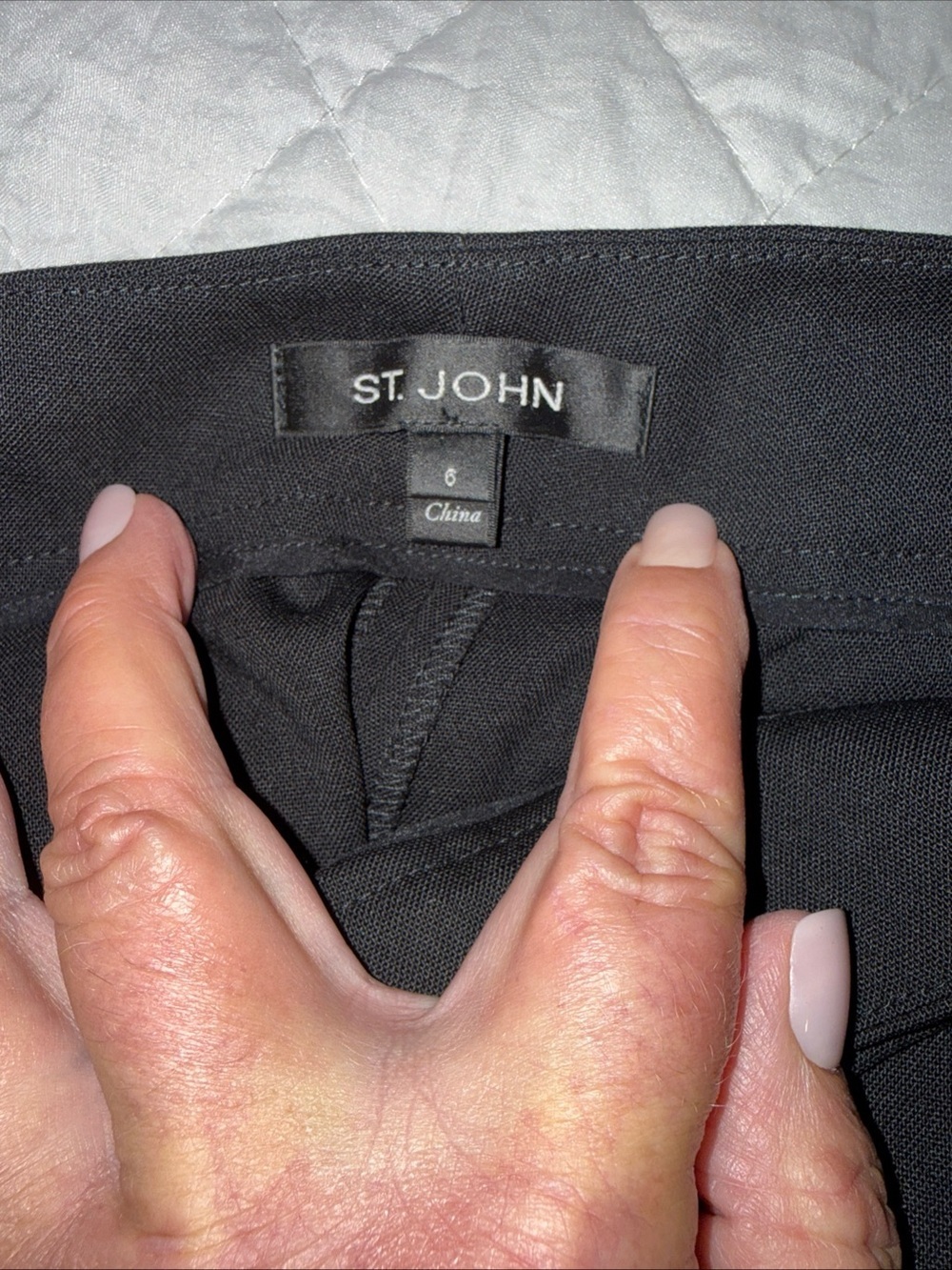 St. John Black Classic Knit Wool Dress Pants Trouser Flawless 6 Career